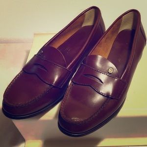 VINTAGE ETIENNE AIGNER LADIES SZ 6 LOAFERS